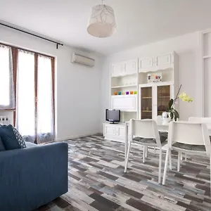  Apartment Casa Girasole